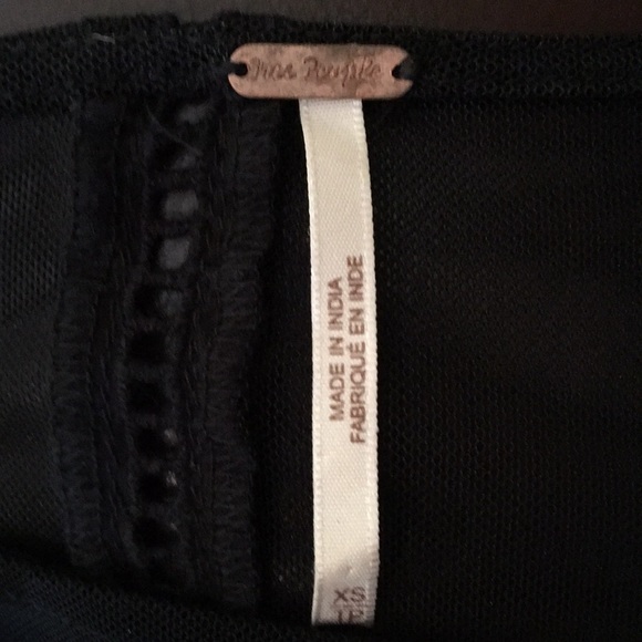 Free People embroidered top size small - Picture 5 of 6